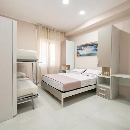 Lullaby ベッド・アンド・ブレックファスト 4*