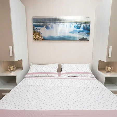 Lullaby Bed & Breakfast *